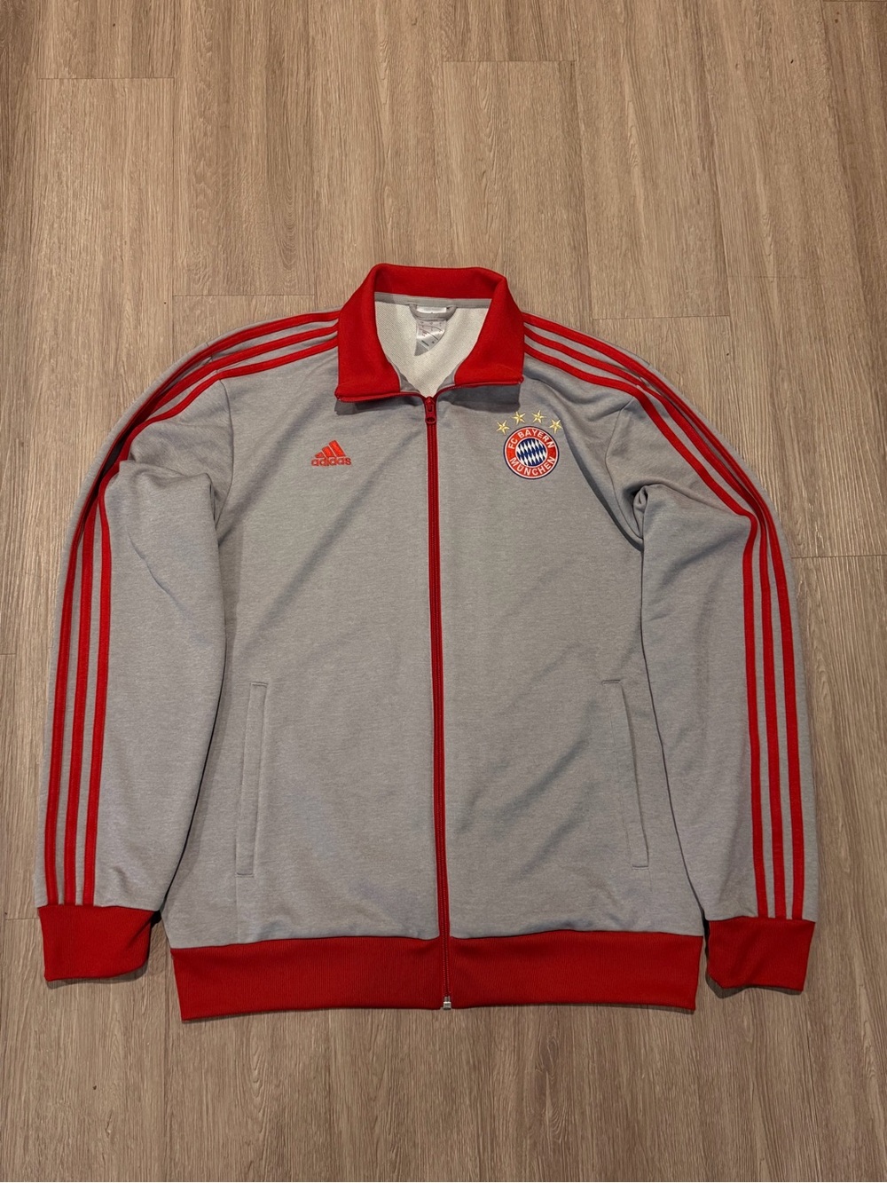Adidas Track Jacket Sz Large FC Bayern Munchen Gray Red Full Zip Mock Neck